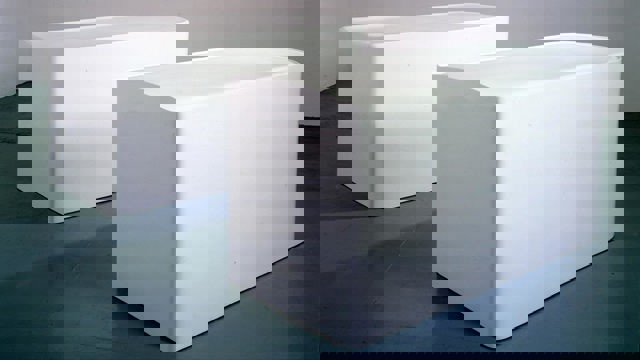 whiteread-1999-untitled-pair.jpg